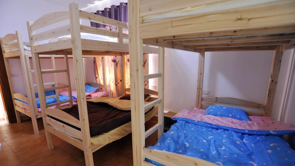 Lan Shan Chu Youth Hostel Yangshuo Zimmer foto