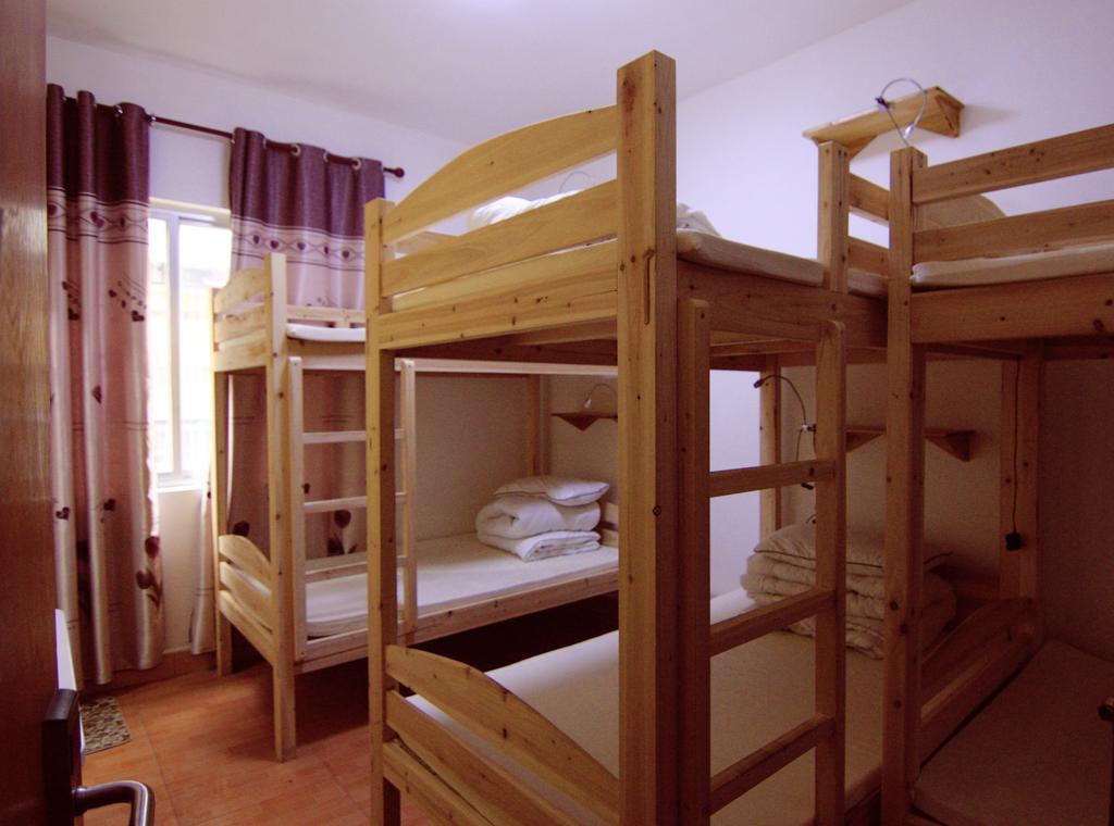 Lan Shan Chu Youth Hostel Yangshuo Zimmer foto